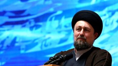 غیبت، تهمت و دروغ گویا در روزگار ما شرط مسلمانی شده است/ امام را نه بزک کنیم، نه او را بد جلوه بدهیم/ ان شاء الله خداوند روزهای آینده را روزهای گشایش و راحتی برای کشور قرار بدهد و بر توفیقات دولت بیافزاید