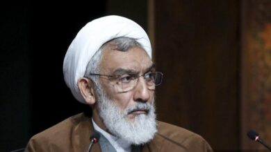 مذاکره میدان رقابت برای گرفتن حق است/ باید هر روز تحریم جدیدی تحمل کنیم؟